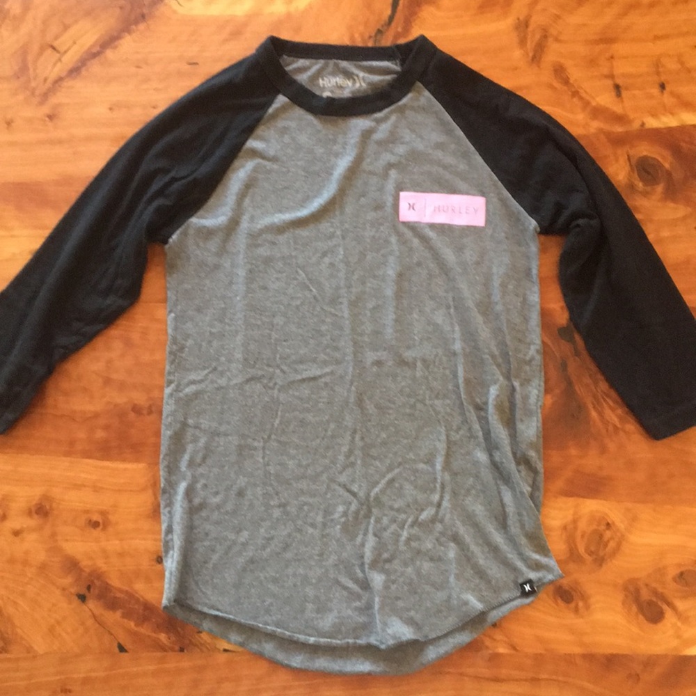 Hurley Men’s Small 3/4 Baseball Tee